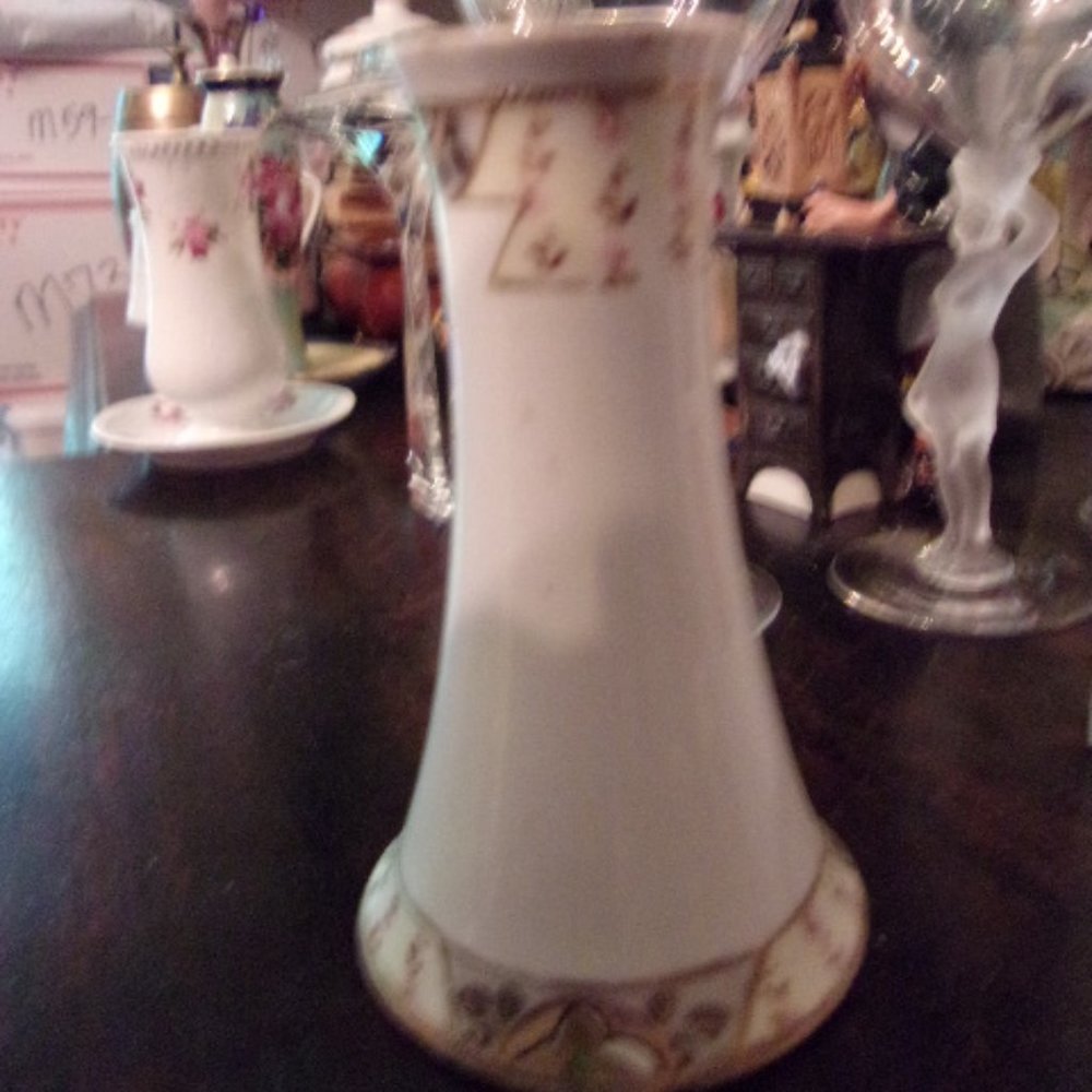 ANTIQUE HAND PAINTED NIPPON HAT PIN HOLDER. WS